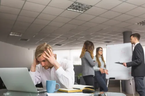 Dlaczego warto szkolić pracowników z zarządzania stresem?