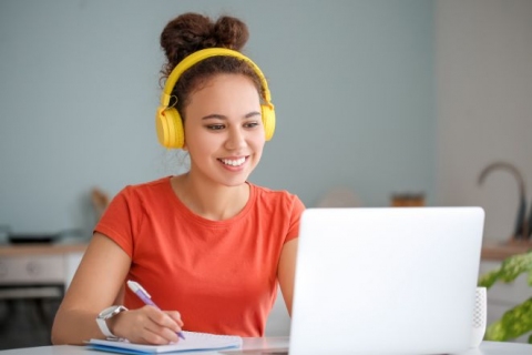 Jak przygotować się do pierwszych lekcji językowych online? Jak przygotować się do pierwszych lekcji językowych online?