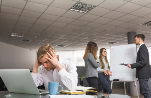 Dlaczego warto szkolić pracowników z zarządzania stresem? Dlaczego warto szkolić pracowników z zarządzania stresem?