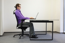 Ergonomia w biurze to wygoda dla pracownika. Ergonomiczne stanowisko pracy.