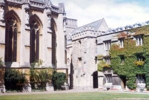 Słynne uczelnie wyższe College w Oxfordzie